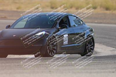 media/Sep-20-2025-Extreme Speed (Sat) [[1fcc23683c]]/Orange (Mid Intermediate)/Session 3 (Offramp)/